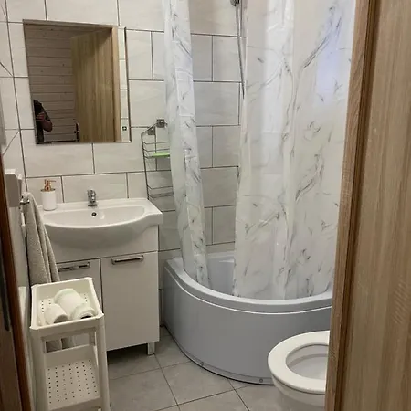 I Pole Namiotowe Pod Sosnami Tatil Evi Olsztyn (Warmian-Masurian)